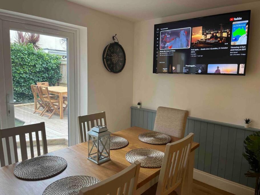 Newly Renovated 3 Bedroom Victorian Detached House Bournemouth Kültér fotó